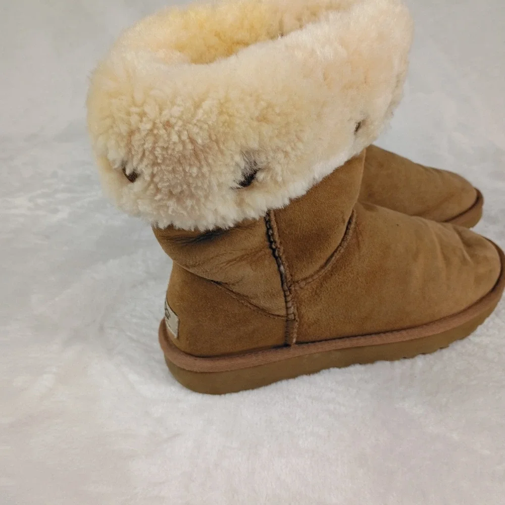UGG Boots Womens 7‎ Chestnut  Shearling Cuff Button Suede Mid Calf